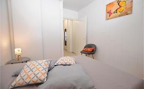 Cozy Apartment In Propriano With Kitchen