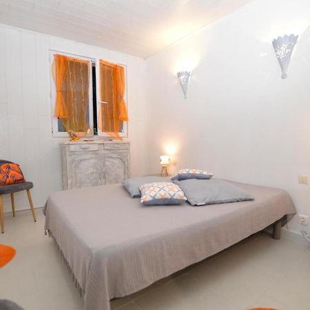 Cozy Apartment In Propriano With Kitchen Extérieur photo