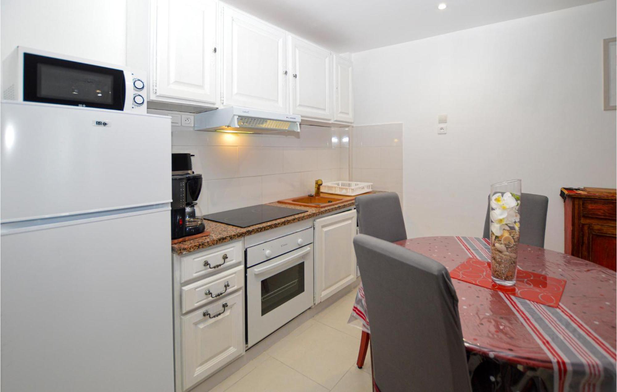 Cozy Apartment In Propriano With Kitchen Extérieur photo